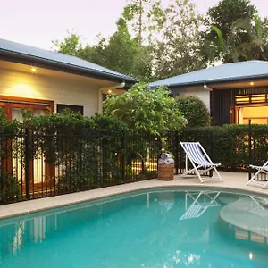 4* Guest house Cavvanbah House
